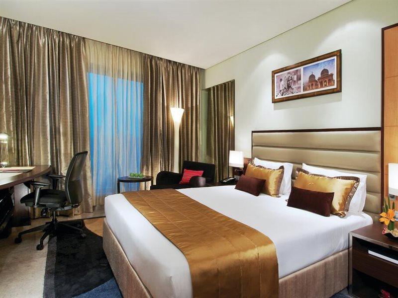 Vivanta Hyderabad, Begumpet Exterior foto A room at the Taj Bengal