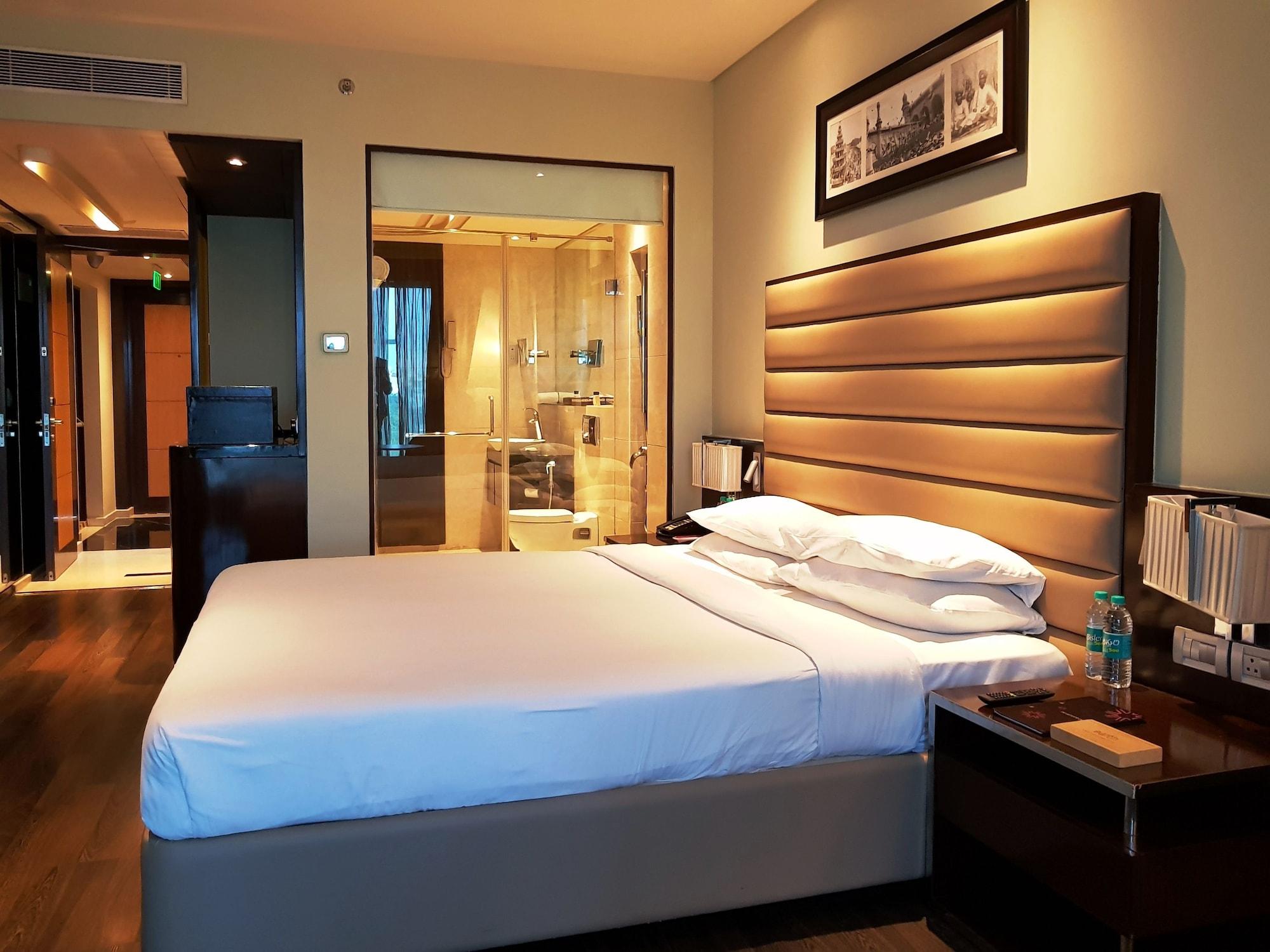 Vivanta Hyderabad, Begumpet Exterior foto A room at the Taj Bengal