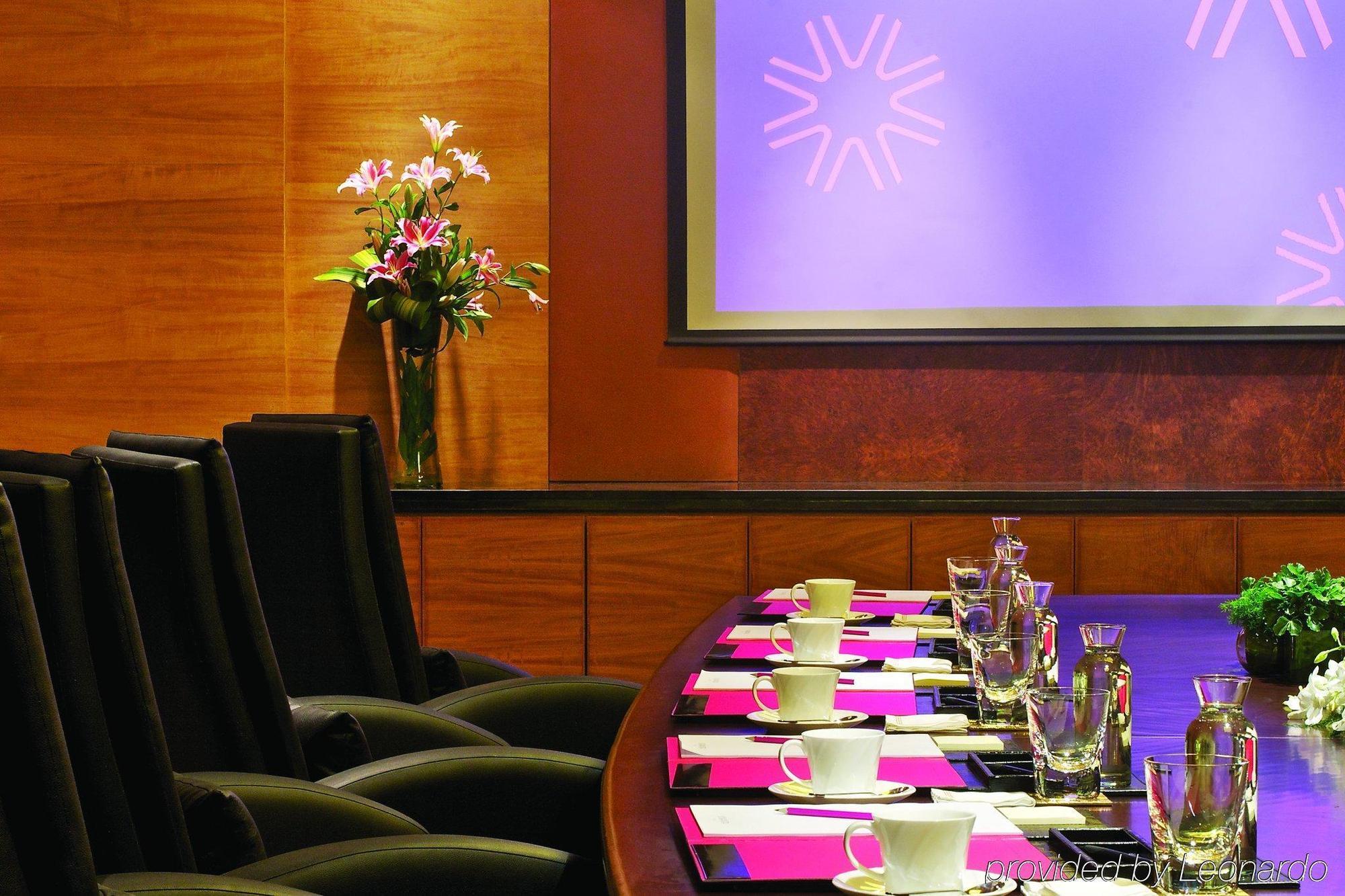 Vivanta Hyderabad, Begumpet Facilidades foto Meeting room