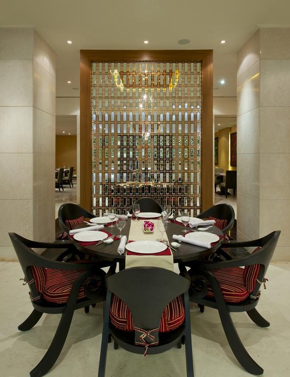 Vivanta Hyderabad, Begumpet Exterior foto The Park, New Delhi
