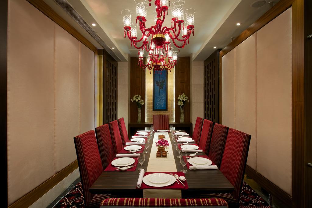 Vivanta Hyderabad, Begumpet Exterior foto The Imperial, New Delhi