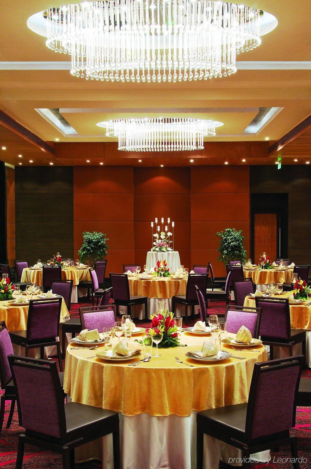 Vivanta Hyderabad, Begumpet Facilidades foto The ballroom