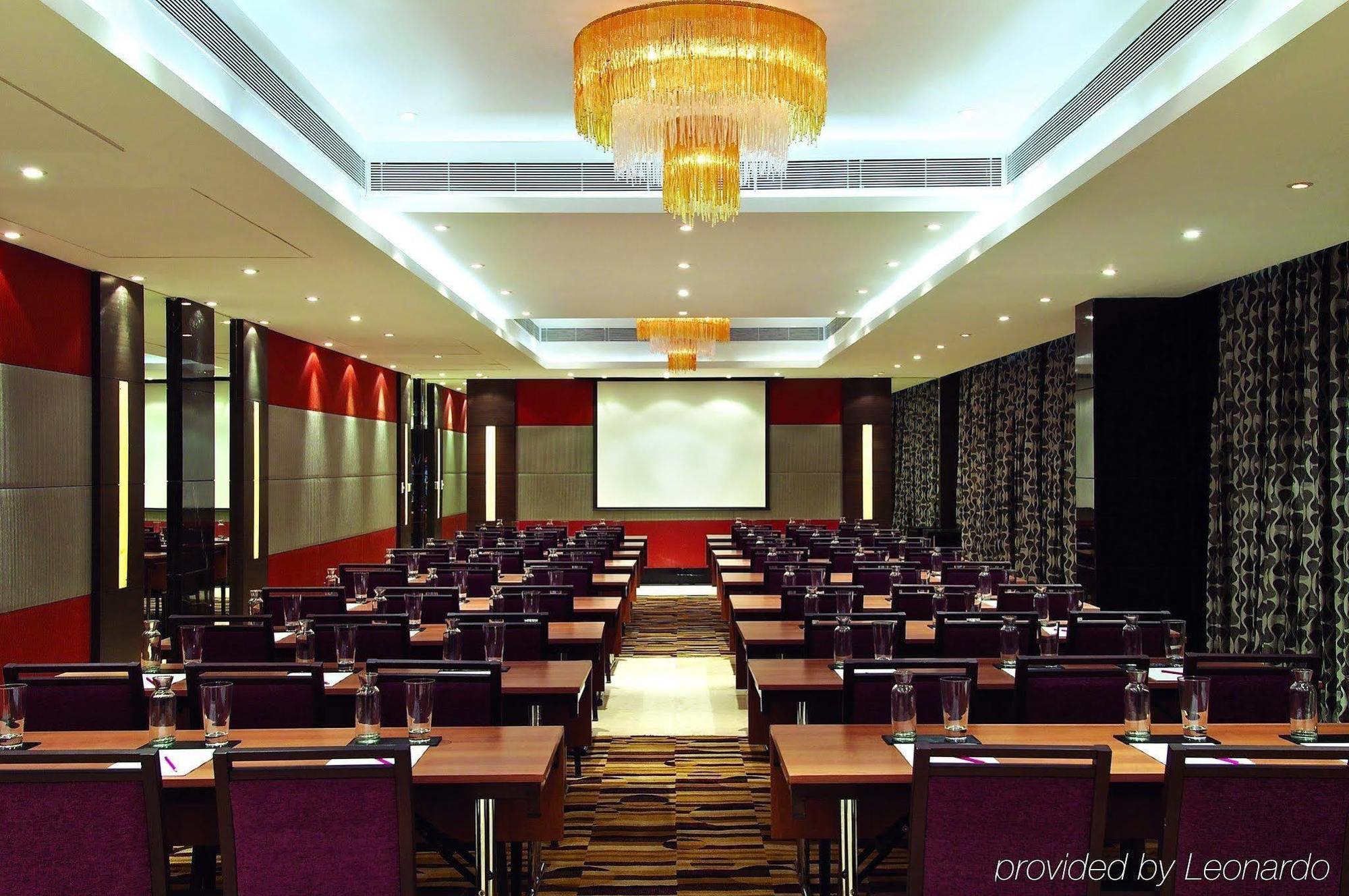 Vivanta Hyderabad, Begumpet Facilidades foto The Royal Conference Hall